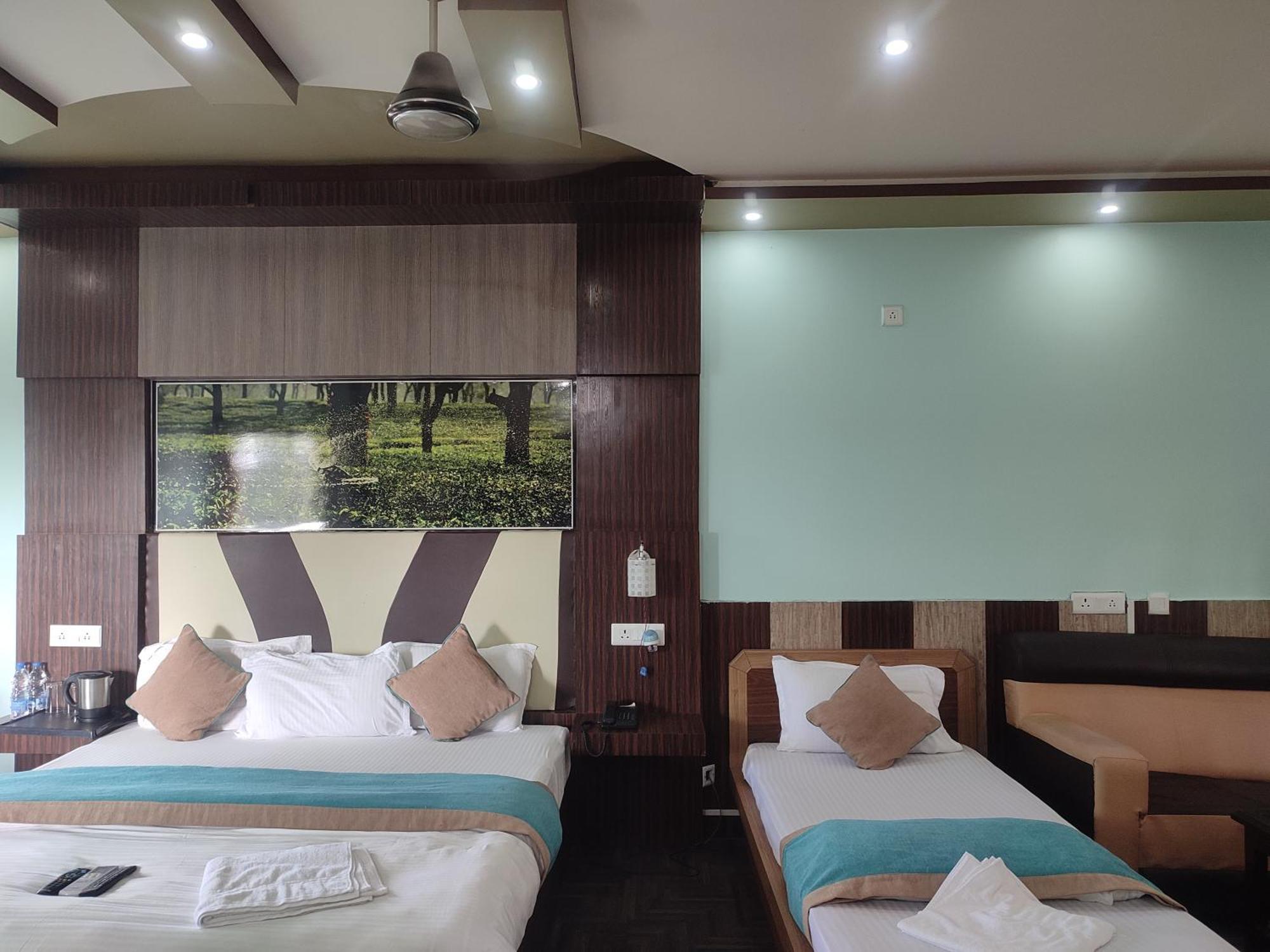 Maa Greenary View - A Holiday Resort Alipur Duar Экстерьер фото